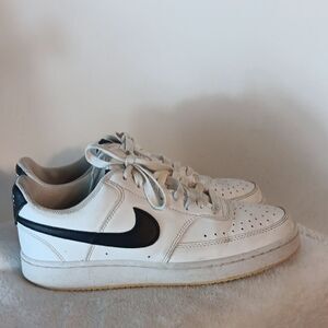 Nike Court Vision Leather Men's Sneakers with Classic Design